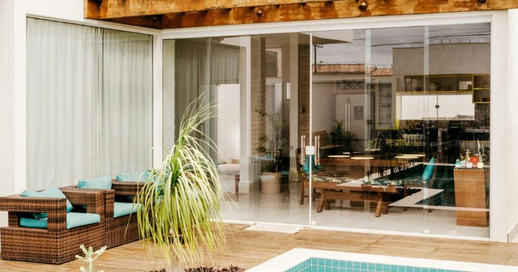 Portas de vidro em Macaé